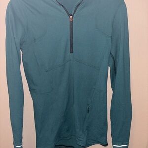 Women’s Lululemon half zip - Size 6
